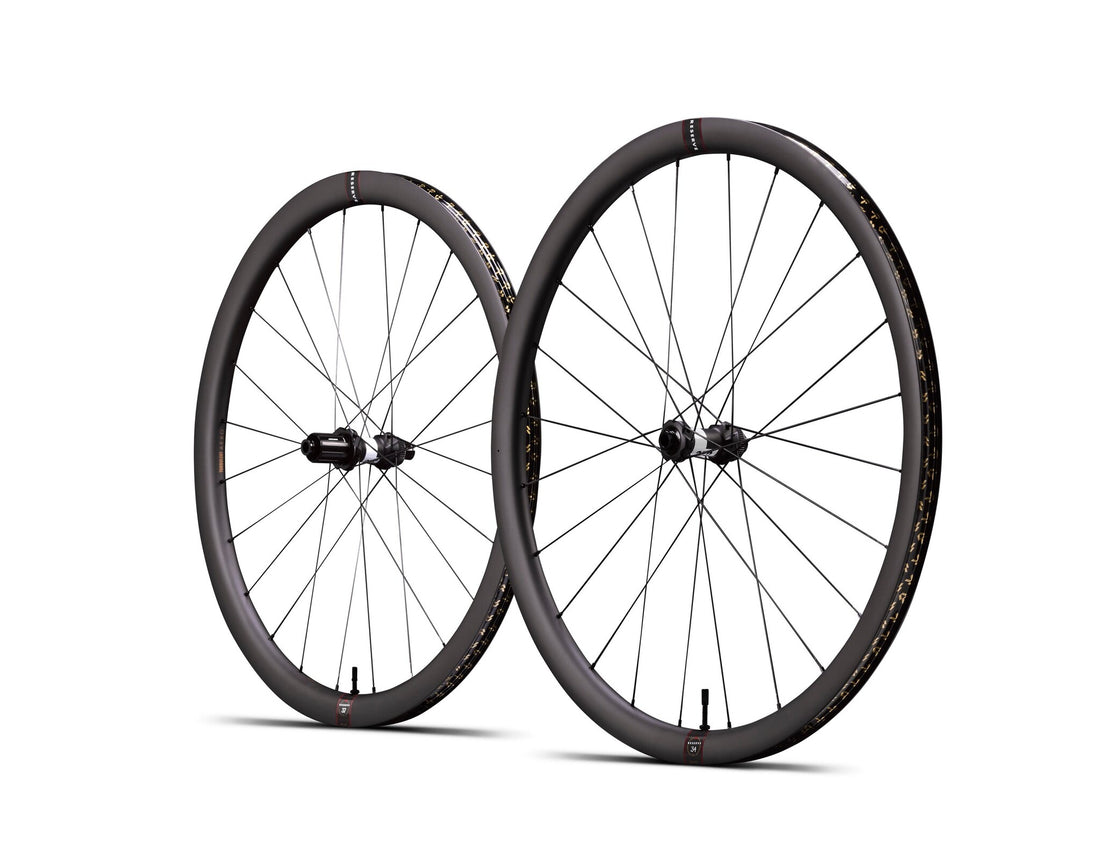 Paire de roue Carbone 34|37 DT 350